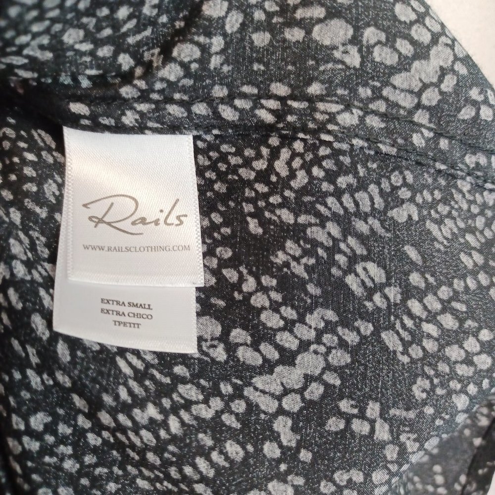 Rails Eloise Slate Python Button Front Blouse Siz… - image 8